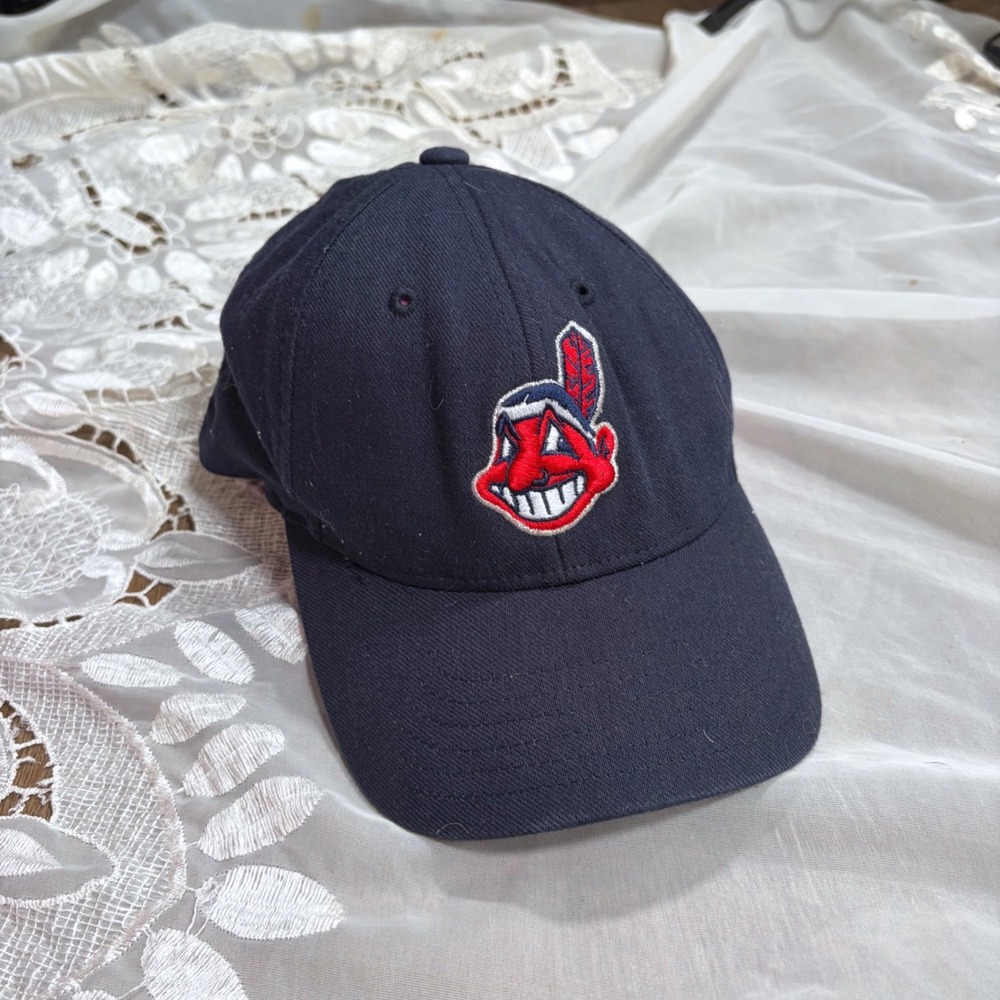 Twins Enterprise Cleveland Indians Chief Wahoo Flexfit Hat Navy Blue Youth